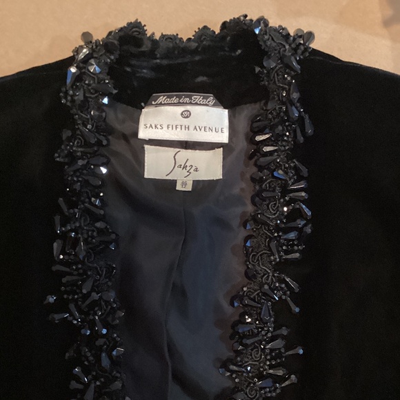 VINTAGE Sahsa Saks 5th Ave  Black Velvet  Beaded  Formal Evening Jacket 12 - Picture 8 of 9